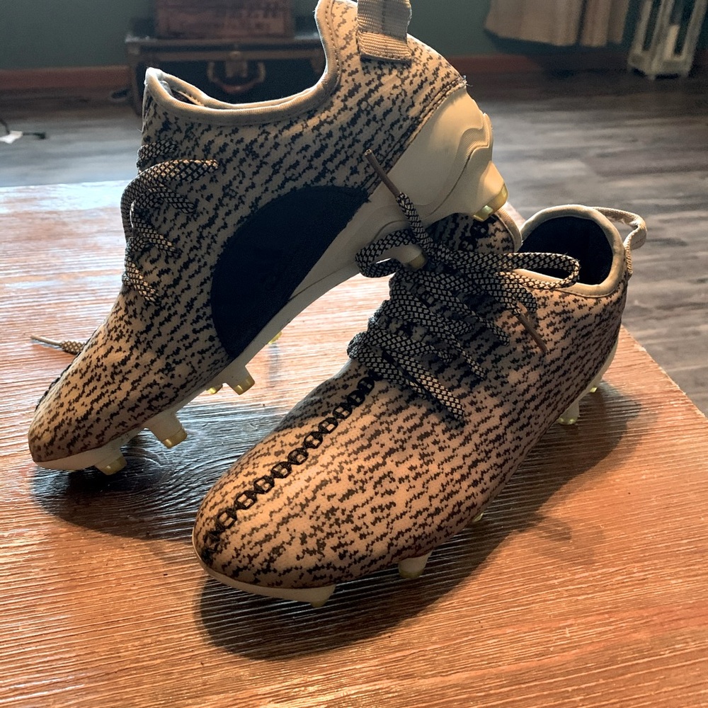 Yeezy Cleats